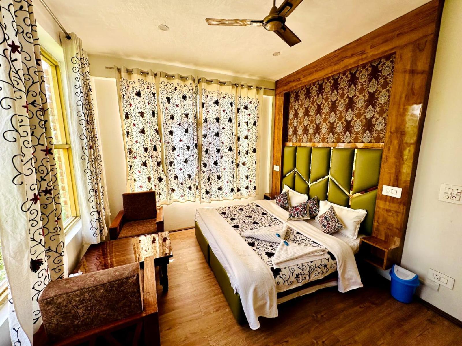 Gulmarg Gs Residency Hotel Екстер'єр фото