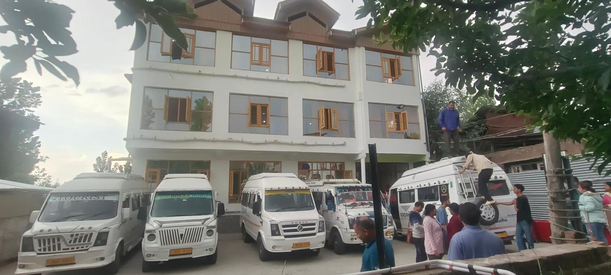 Gulmarg Gs Residency Hotel Екстер'єр фото