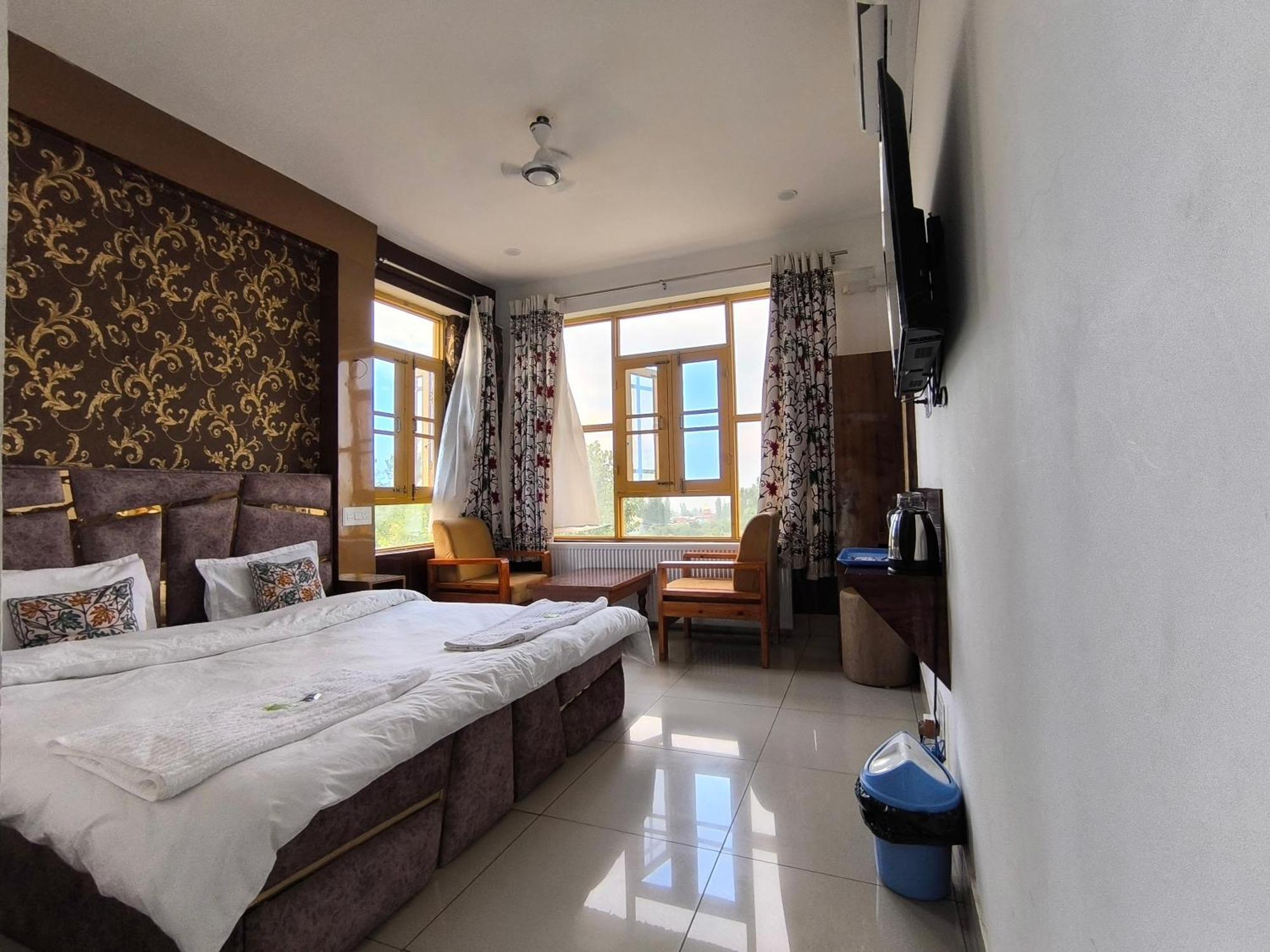Gulmarg Gs Residency Hotel Екстер'єр фото